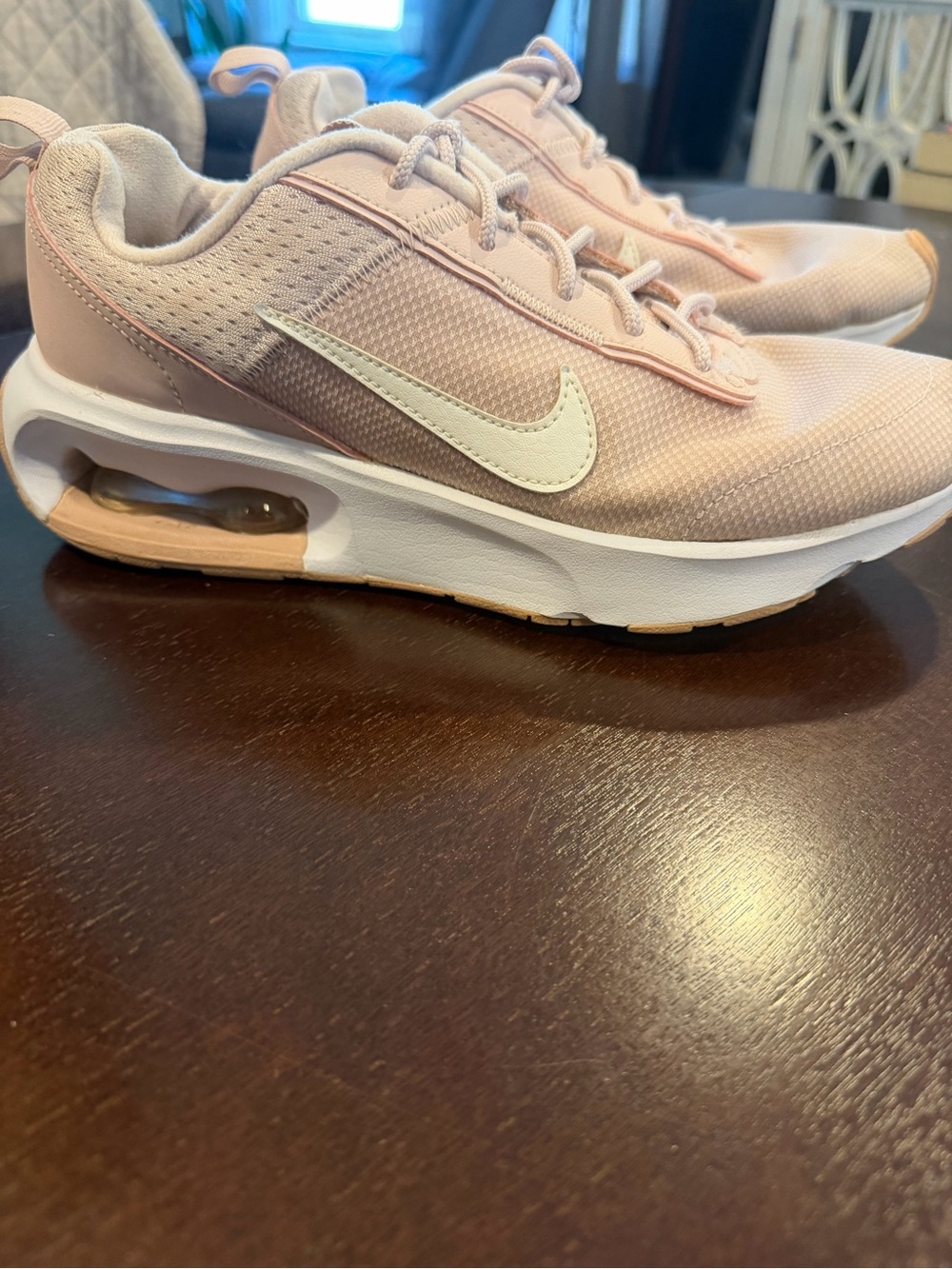 Nike Air Max INTRLK Lite Women's 7.5 - Light Soft Pink (Excellent Condition)